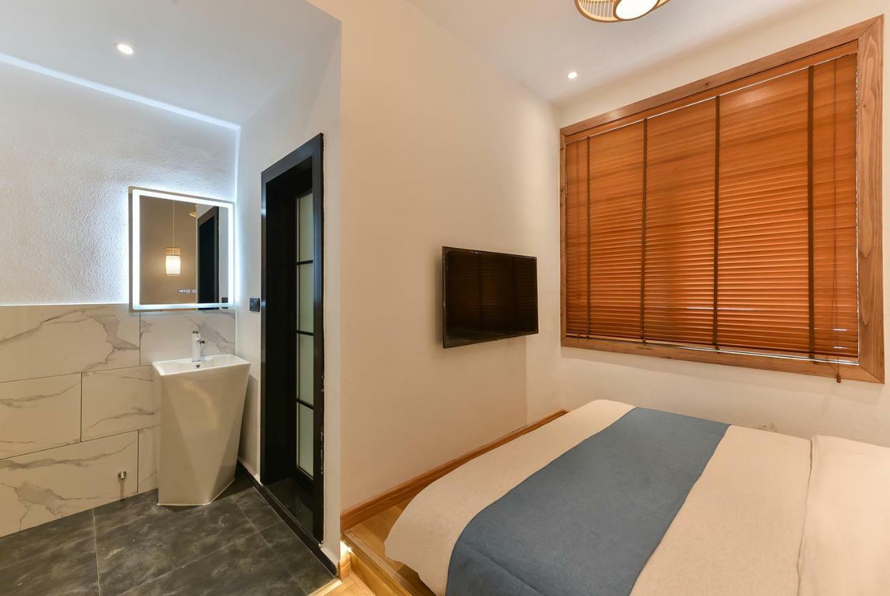 Yifangyan - Tingyuan Qingshe Hostel Fenghuang Buitenkant foto