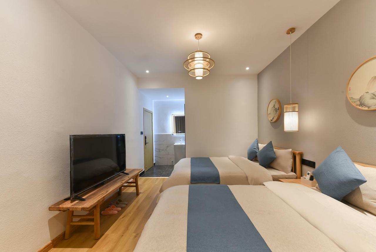 Yifangyan - Tingyuan Qingshe Hostel Fenghuang Buitenkant foto